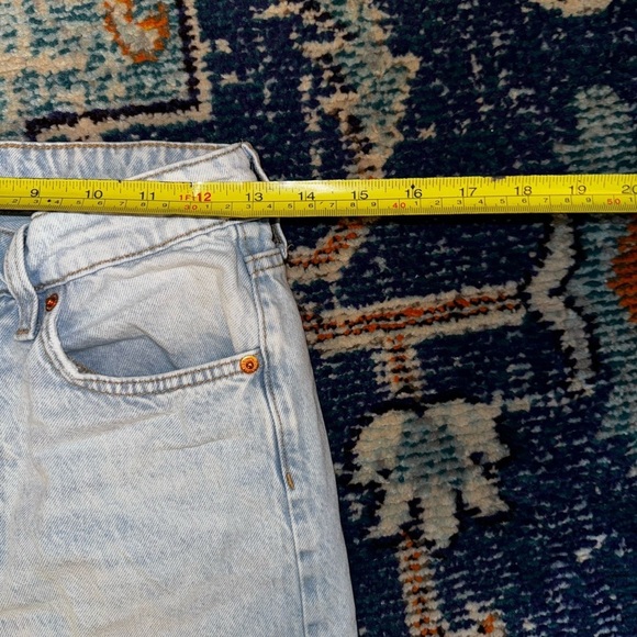 H&M &Denim Light Wash High Rise Distressed Straight Leg Jeans Size 2 - Picture 4 of 6